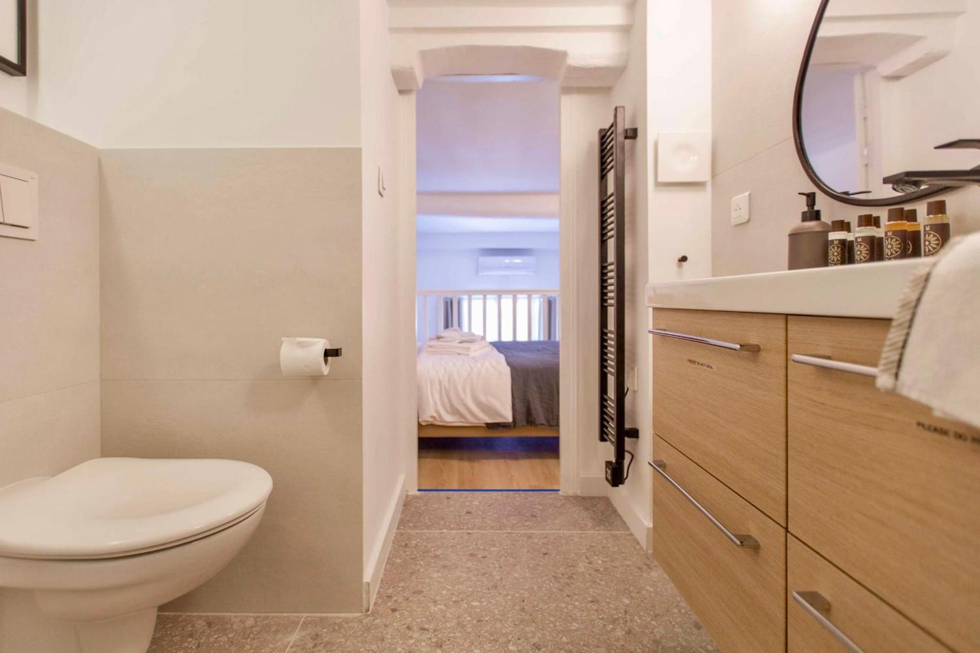 Suede Promenade Duplex Apartment At 1 Min From The Sea 2 Bathrooms Nisa Exterior foto
