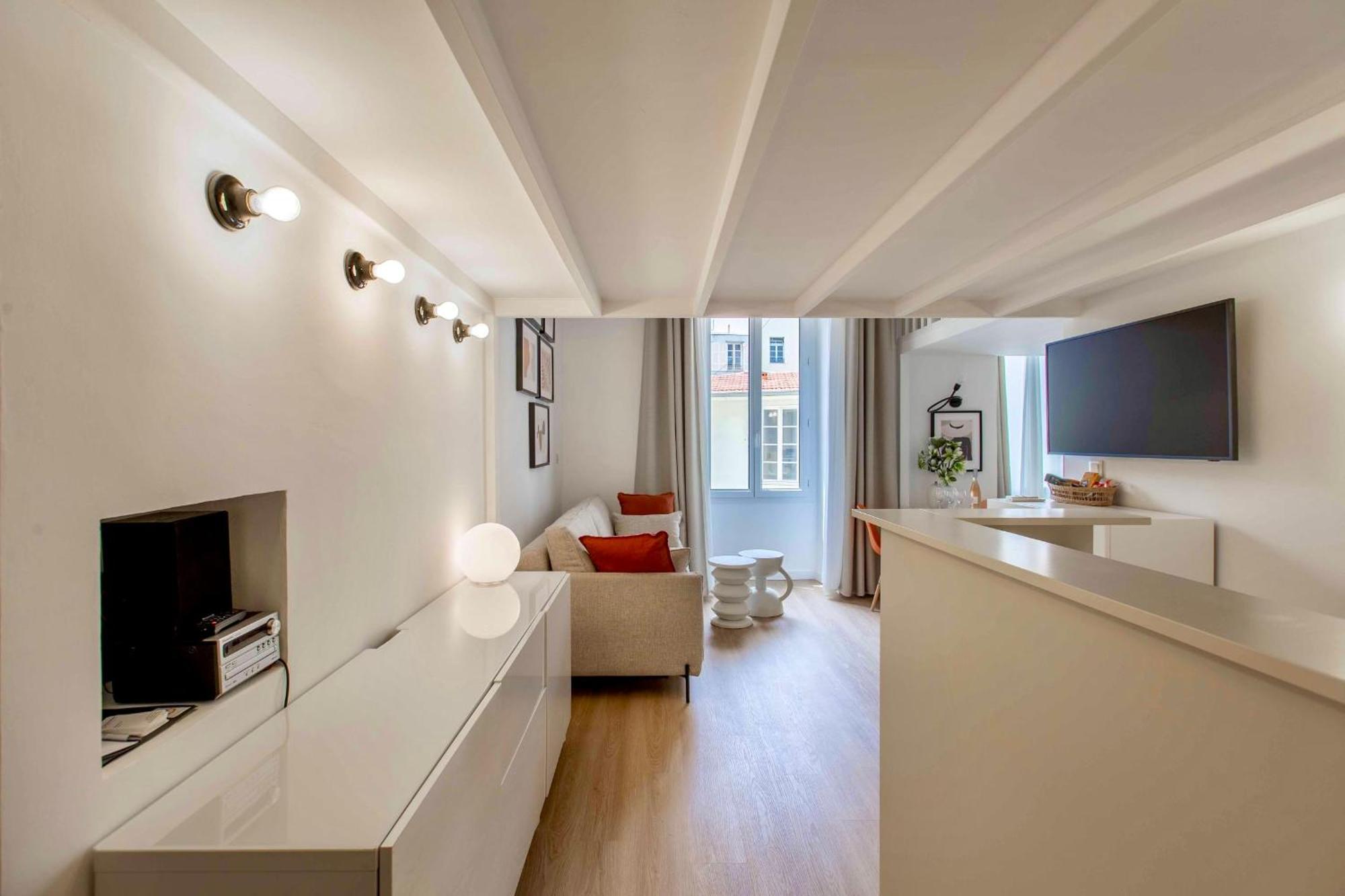 Suede Promenade Duplex Apartment At 1 Min From The Sea 2 Bathrooms Nisa Exterior foto