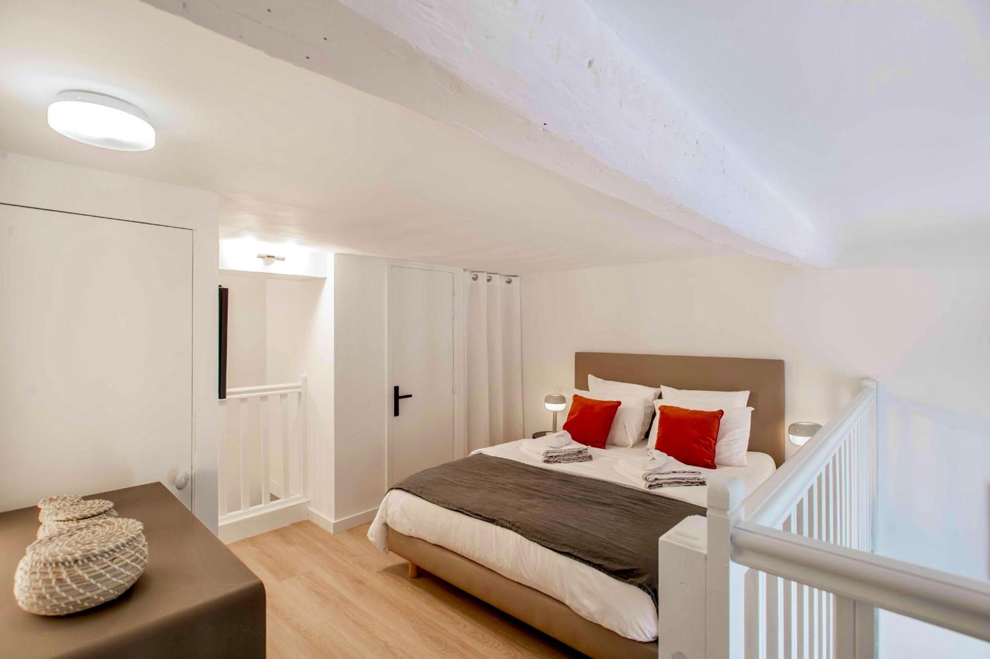Suede Promenade Duplex Apartment At 1 Min From The Sea 2 Bathrooms Nisa Exterior foto
